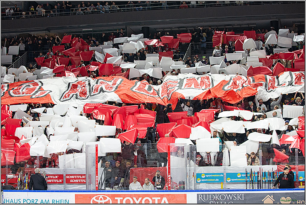 PENNY DEL; Koelner Haie- Duesseldorfer EG; Koeln, 16.12.2022
